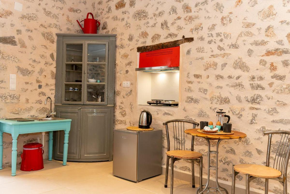Ydor Apartment ไฮดรา ภายนอก รูปภาพ